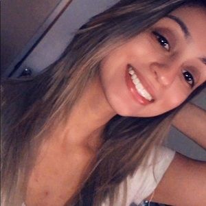 Meet your Posher, Naomi